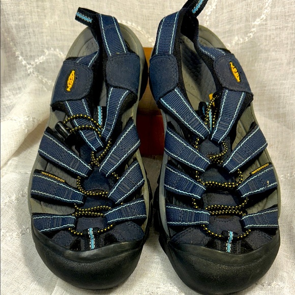 Keen Shoes - Keen waterproof Newport sandals almost new